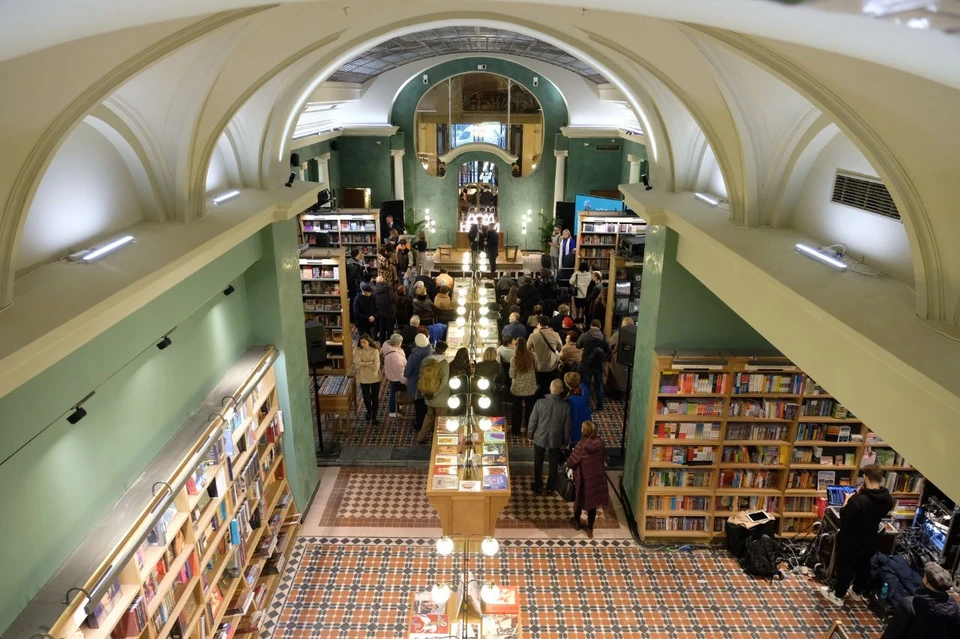 Книжный магазин работает уже больше века.