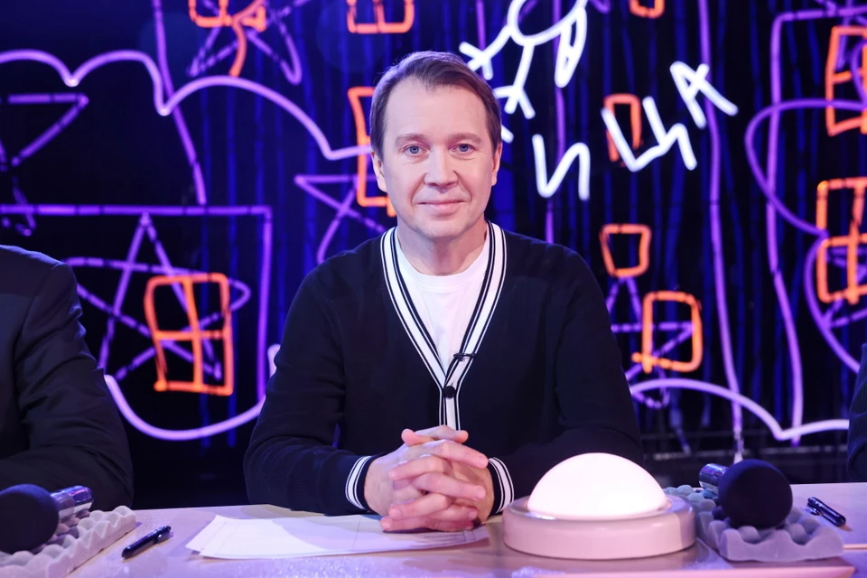Евгений Миронов судил финал проекта в прошлом году. Фото: Россия 1