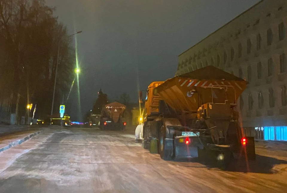 17 ноября дорожные службы в Ульяновске обработают тротуары реагентами