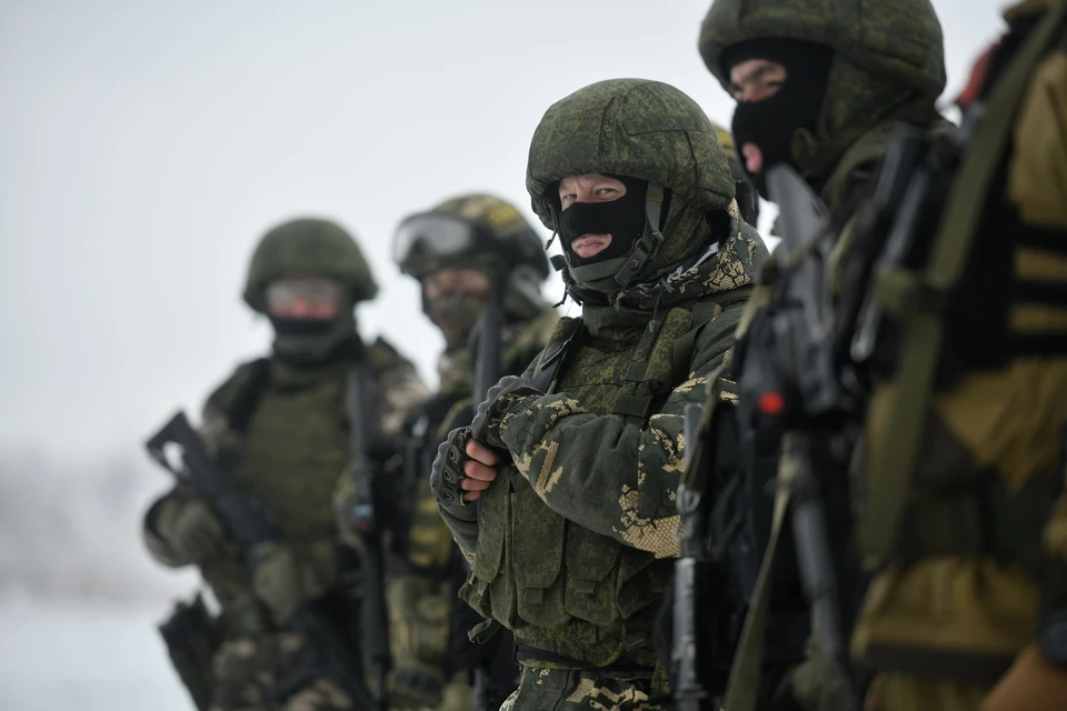 Военные получили посылки из Азова и Азовского района