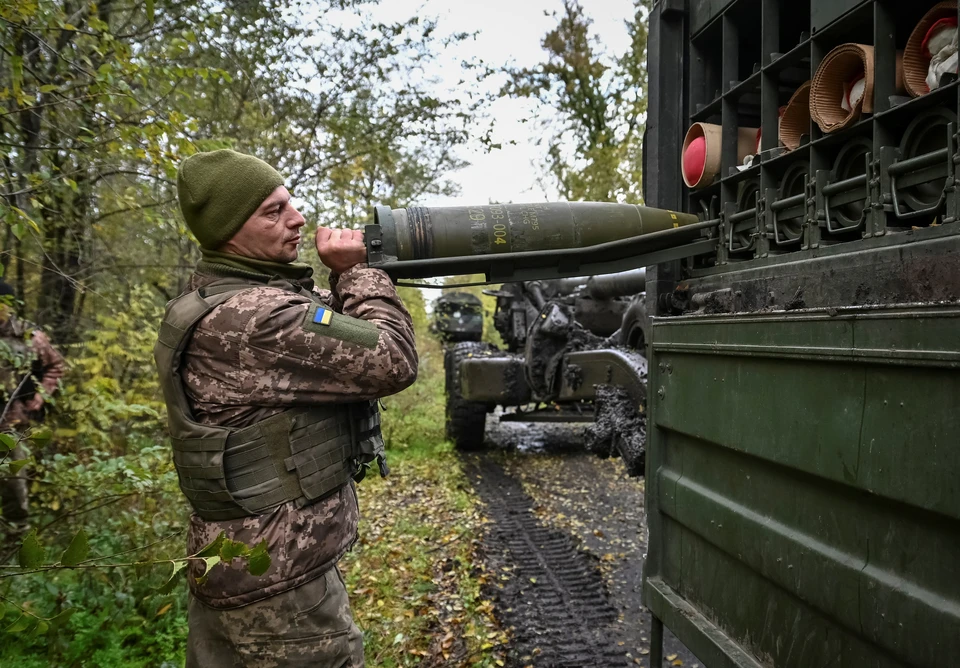 Ukrainian artillerymen on positions in the Zaporozhye region, October 2022