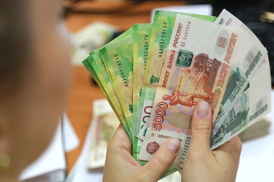 Мужчина задолжал 80 000 рублей по алиментам