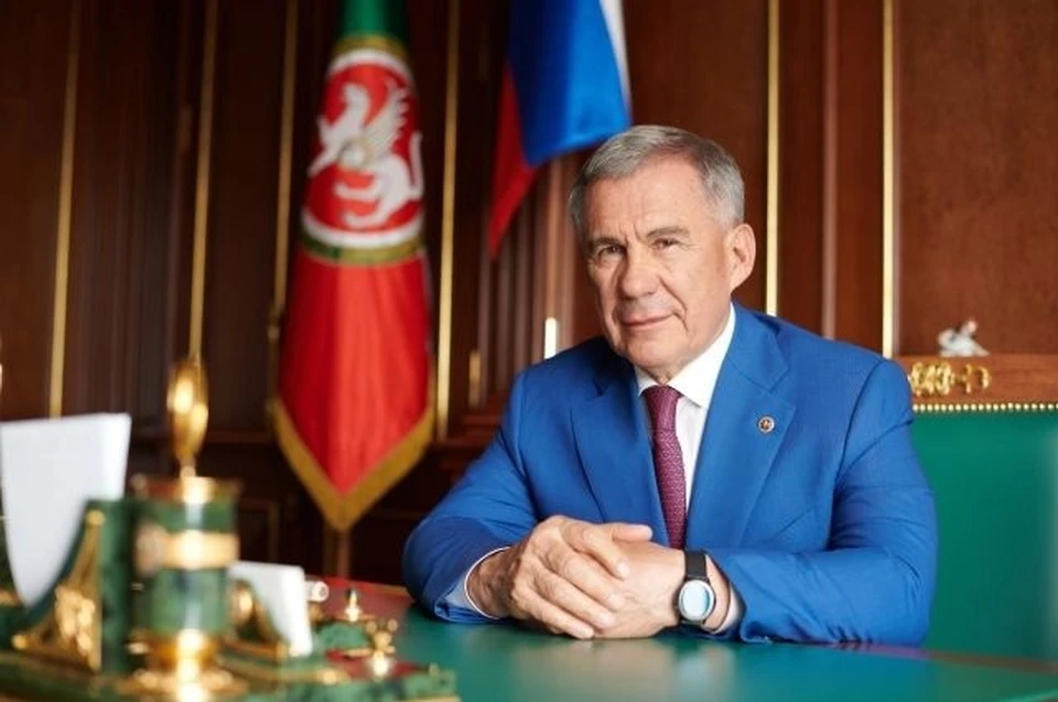 Глава региона заметил, что на свете самый дорогой человек - мама. Фото: пресс-служба главы Татарстана