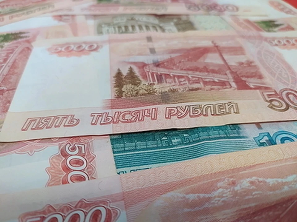 Зарплаты бюджетников вырастут в России более чем на 8% в 2023 году