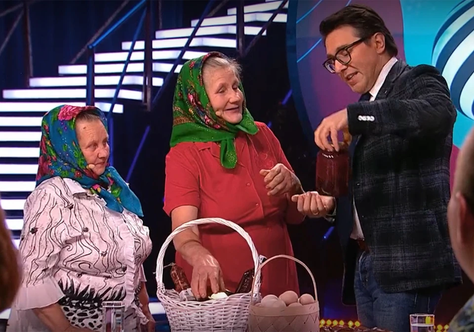 Малахову белоруски подарили малиновое варенье. Фото: кадр видео телеканал «Россия»