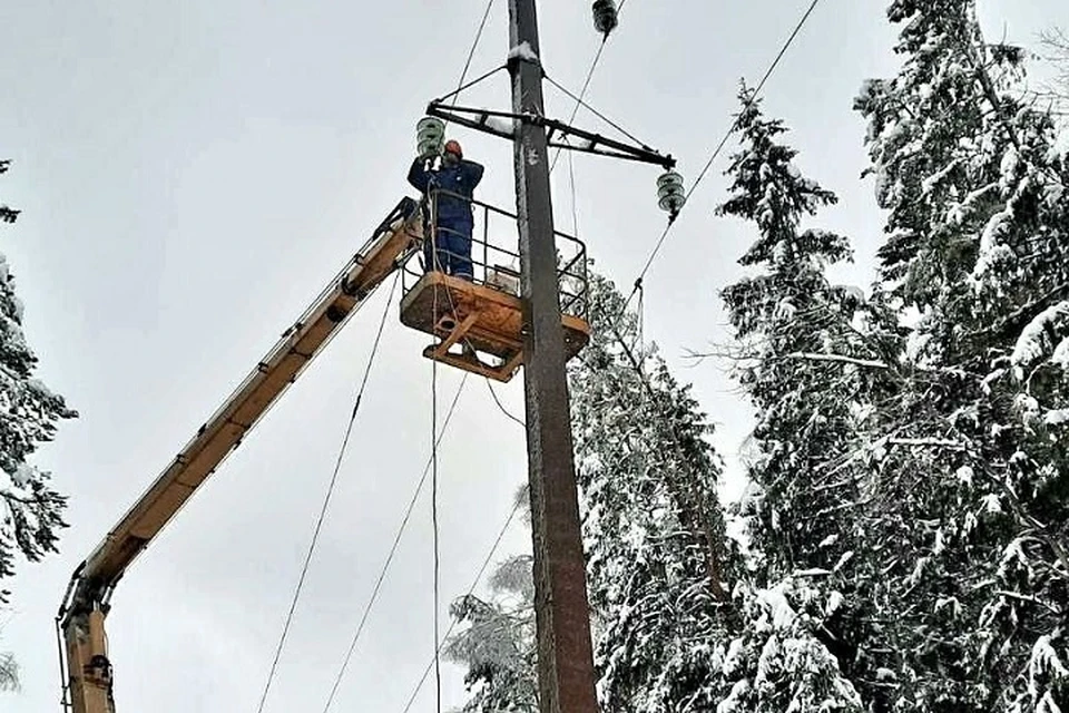 В 551 населенном пункте Минской области непогода вызвала перебои в электроснабжении. Фото: телеграм-канал "Минскэнерго"