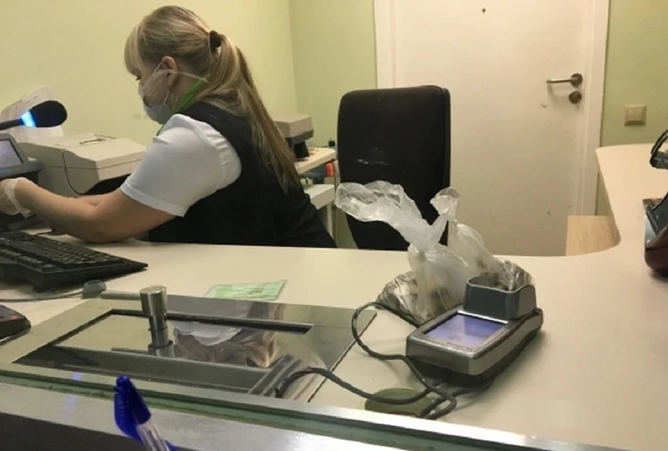 Недавно другой налетчик ограбил контору микрозаймов в Ростове.