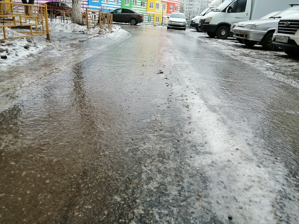 Дороги в Самаре покрылись коркой из-за ледяного дождя