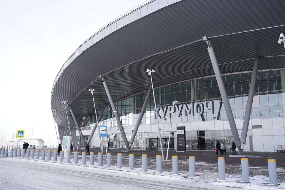 Из-за непогоды в Курумоче задержали 11 рейсов