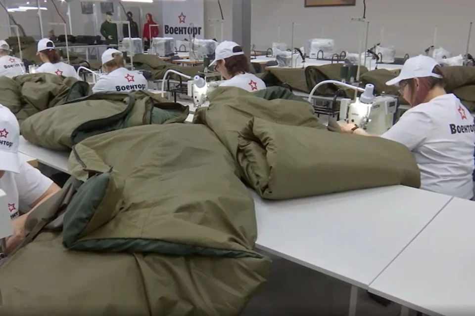 Наши бойцы смогут спать с них прямо на голой земле при - 35 градусов мороза