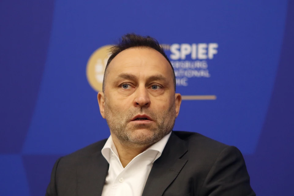 Дмитрий Свищёв