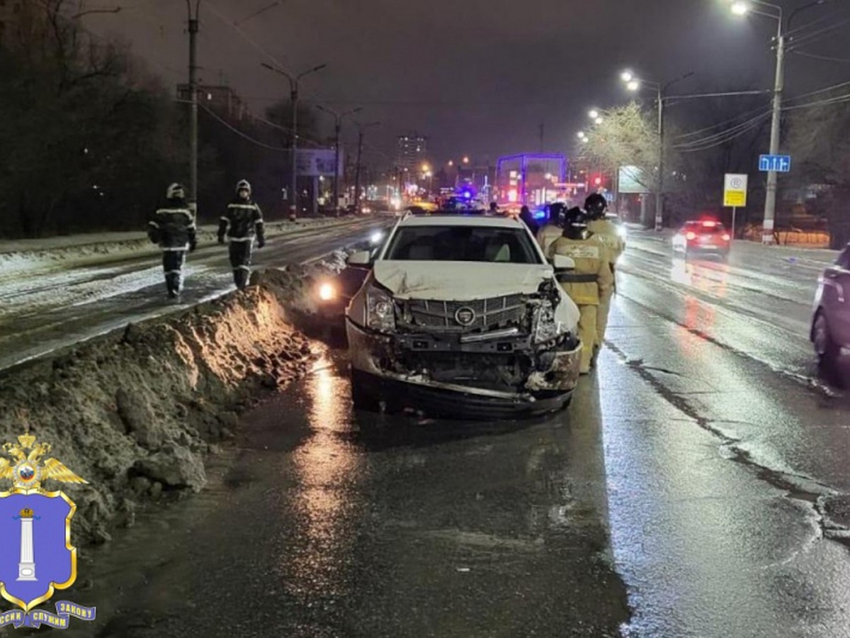 ВАЗ-2114 жёстко влетел в Cadillac на улице Пушкарёва в Ульяновске - KP.RU