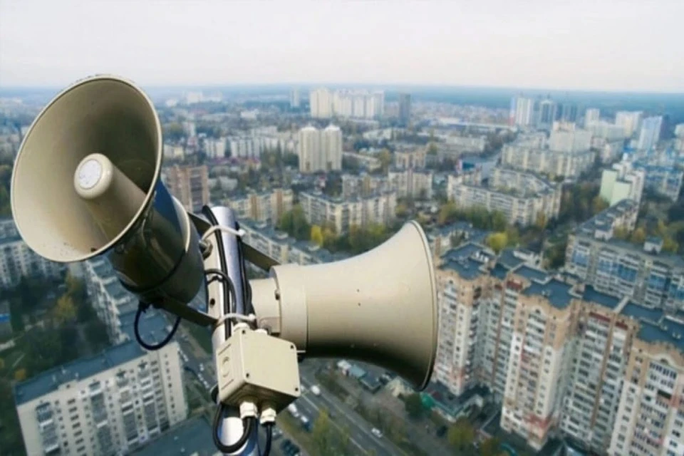 Сигналы воздушной тревоги звучат по всей Украине