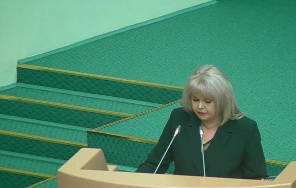 Министр финансов Саратовской области Ирина Бегинина на заседании