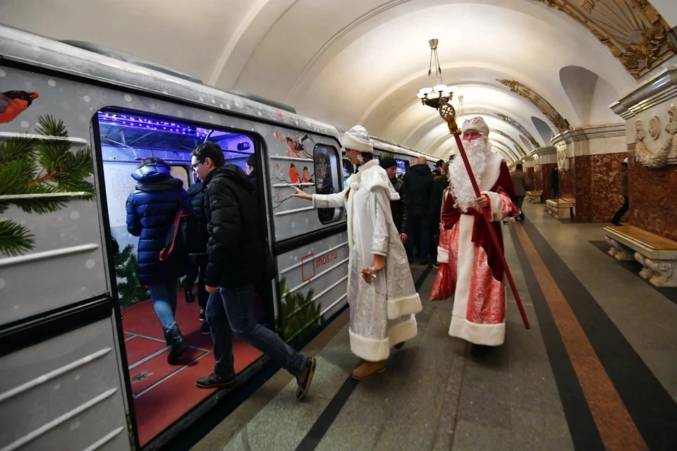 В Москве в новогоднюю ночь – с 20:00 31 декабря до 06:00 1 января – проезд на общественном транспорте сделают бесплатным