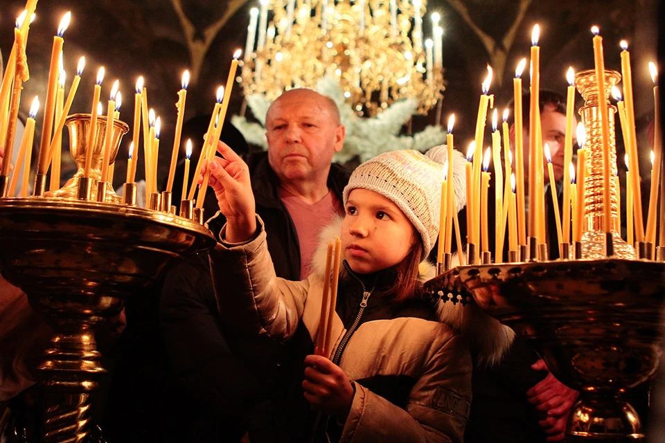 Украинских православных выгоняют праздновать Рождество Христово на улицу, причем, не дожидаясь даже формального запрета деятельности УПЦ. Фото: Анна Марченко/ТАСС