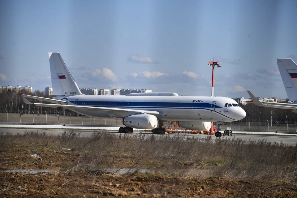 «Аэрофлот» намерен потребовать сократить управление самолетами Ту-214 до двух человек