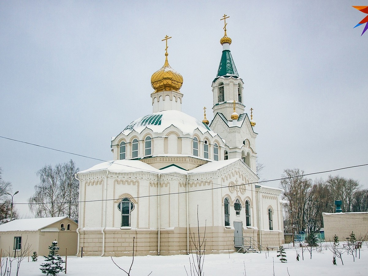 Рождественские гуляния и царские часы: в каких храмах и соборах Ижевска  можно встретить праздник - KP.RU