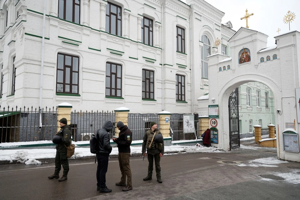 Ноябрь 2022 г. Украинские силовики провели обыски в Киево-Печерской Лавре.