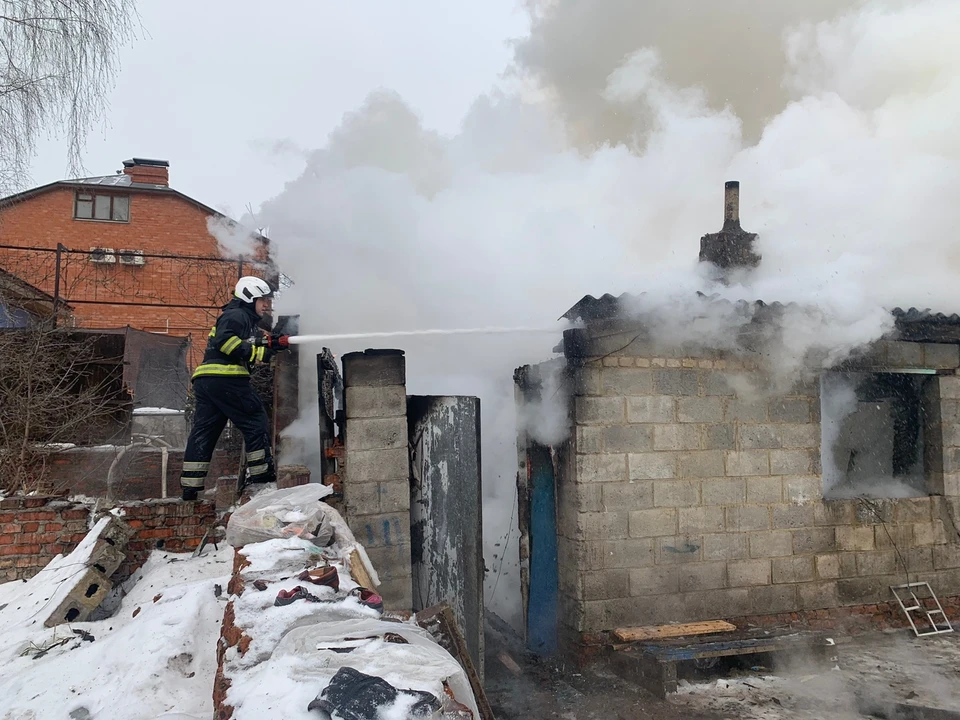 В Туле на улице Яблочкова сгорел частный дом