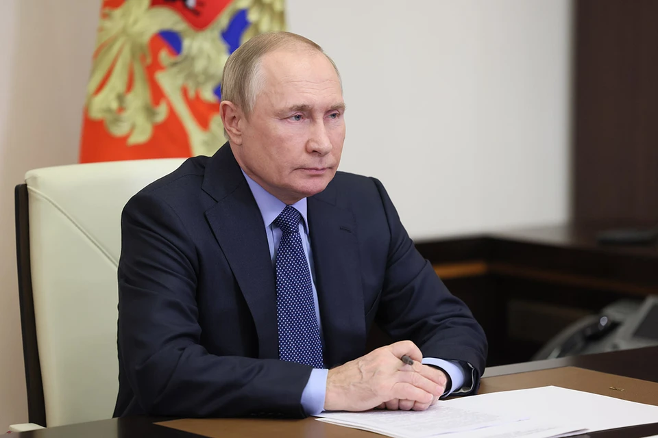 Владимир Путин по видеосвязи переговорил с губернатором Липецкой области Игорем Артамоновым. Фото: Михаил Климентьев/пресс-служба президента РФ/ТАСС