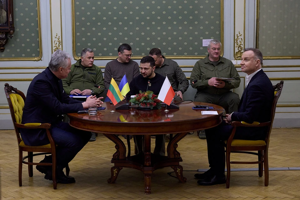 На переговорах с президентом Польши Зеленский рассказал, ради чего массово убивает украинцев в конфликте с Россией