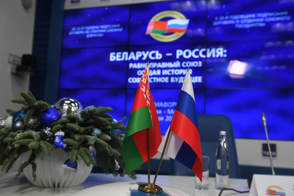 В белорусском МИДе планируют открыть консульства в Екатеринбурге и Ростове-на-Дону.