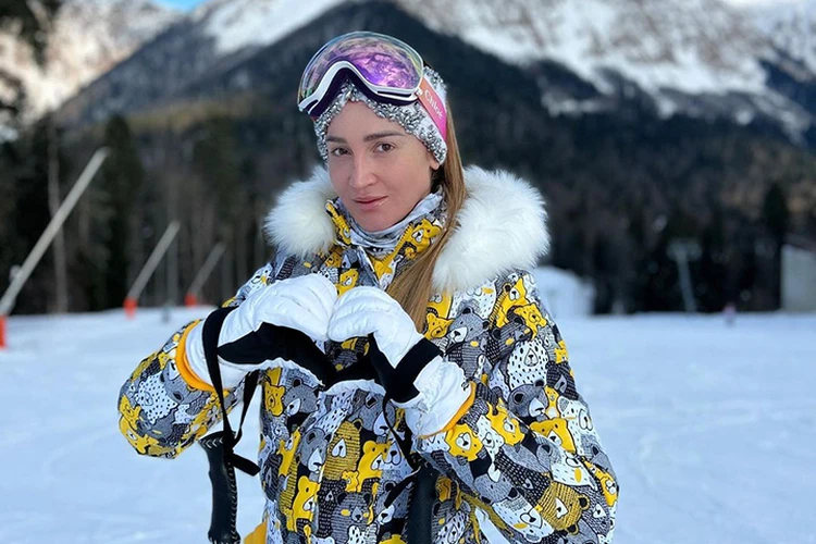 «У меня высокий уровень лыжницы»: Ольга Бузова кубарем покатилась с горы в Сочи