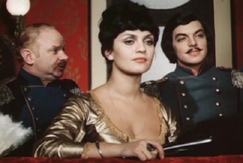 Ольга Вардашева снималась в кино. Фото: кадр из фильма "Небесные ласточки"
