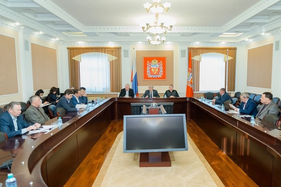 Парламентарии обсудили будущую повестку. Фото: Заксобрание Оренбургской области