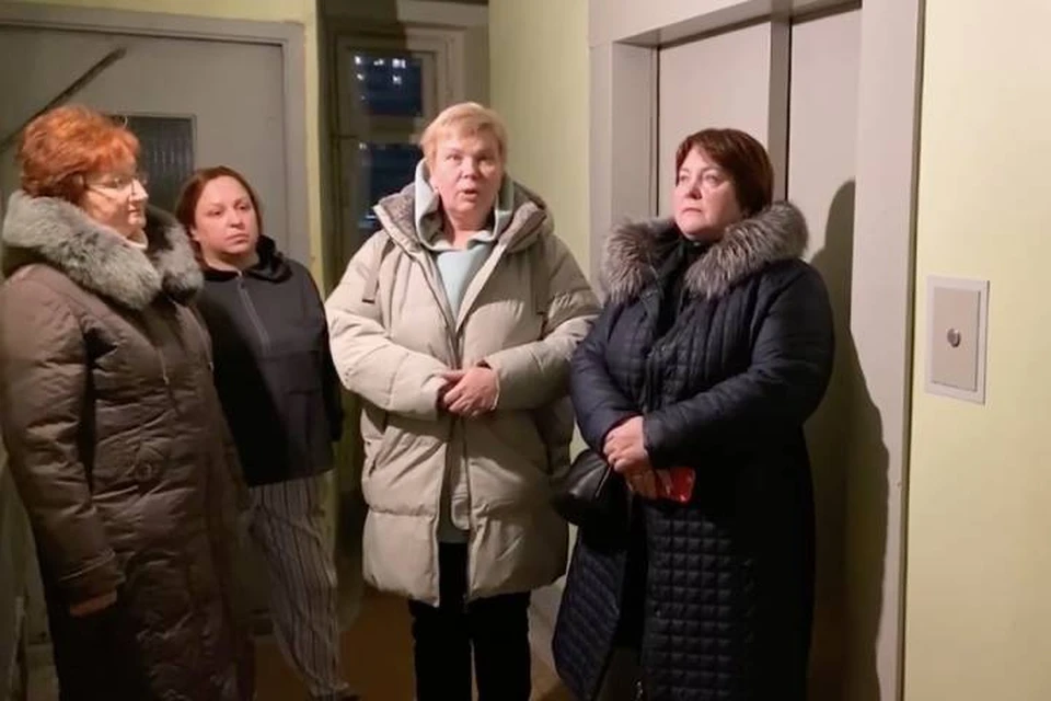 СК начал проверку жалобы жильцов на неработающие лифты в доме на Ленинском проспекте в Петербурге