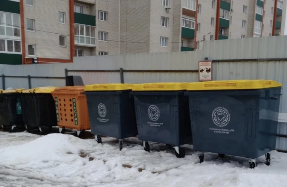 Железные контейнеры для мусора появились на ряде улиц в Смоленске. Фото: Региональный оператор ТКО Смоленской области.