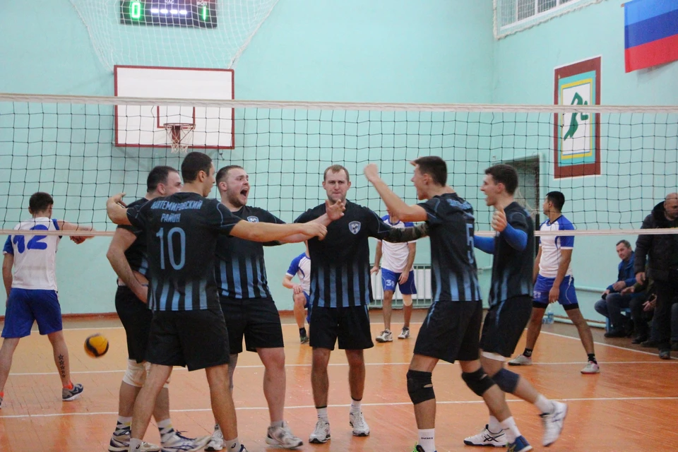 Кантемировские волейболисты достойно выступили на турнире в ЛНР.