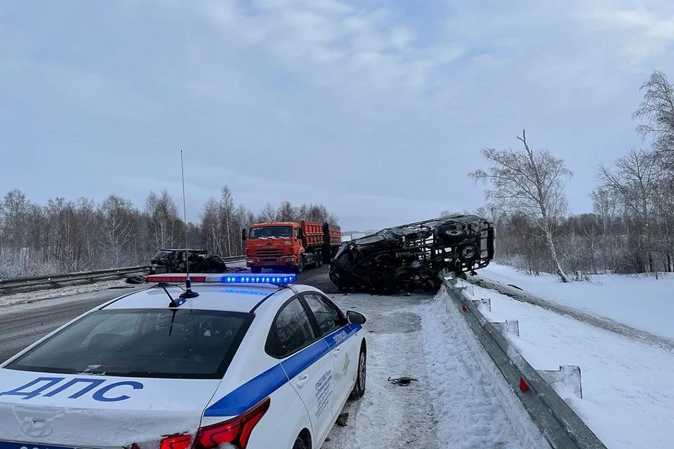 Фельдшер и водитель скорой погибли в ДТП под Новосибирском. Фото: прокуратура НСО.