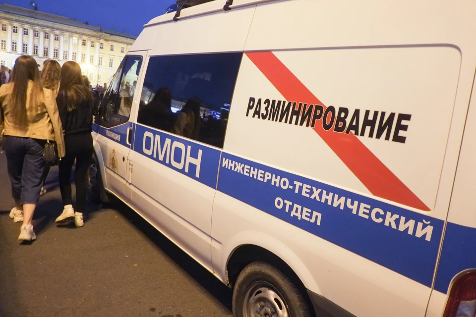 Анонимы угрожали взорвать более 800 зданий в Петербурге, эвакуированы 1,1 тысячи человек