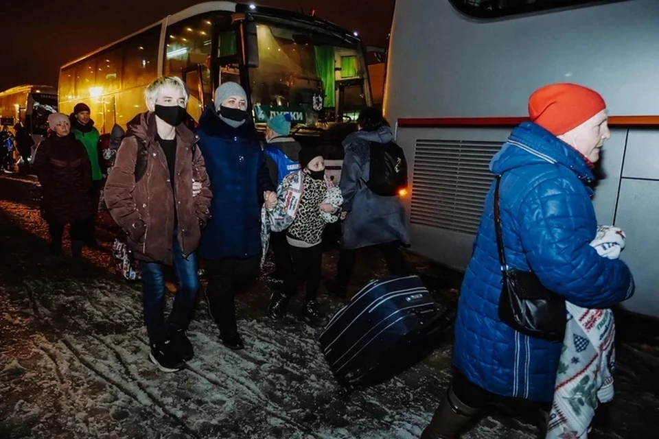 Вынужденных переселенцев разместили в ПВР на базе отдыха "Дубки"
