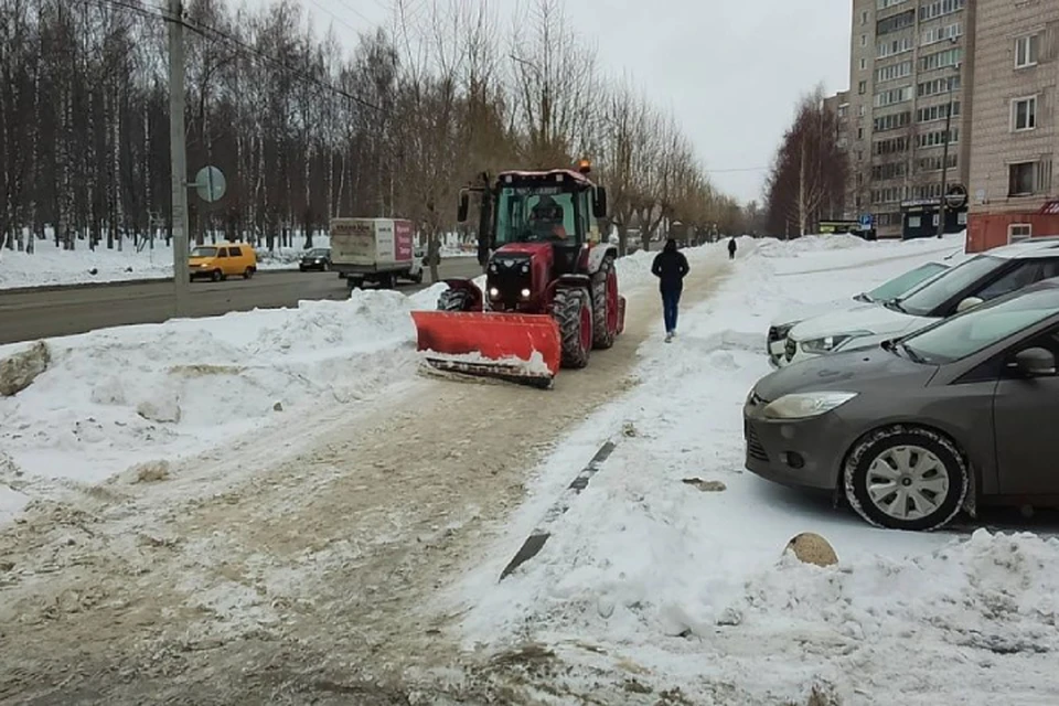 От горожан поступает много замечаний по содержанию тротуаров. Фото: киров.рф