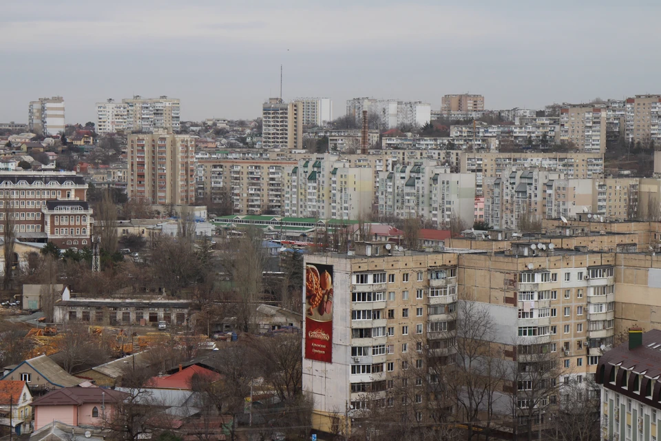 В Симферополе облачно с прояснениями.