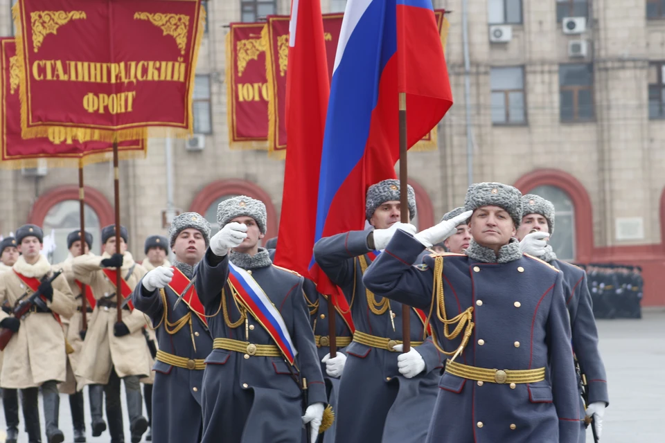 В Волгограде прошла генеральная репетиция военного парада
