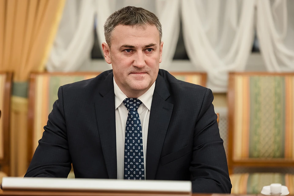 Последние 6 лет Александр Кобытев работал в «Мурманэнергосбыте» и возглавлял Североморский филиал. Фото: Правительство Мурманской области / Дмитрий Дубов