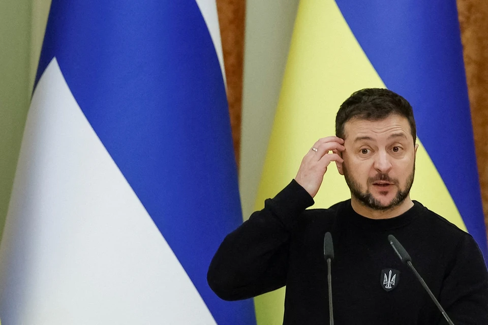 К Владимиру Зеленскому возникает все больше вопросов