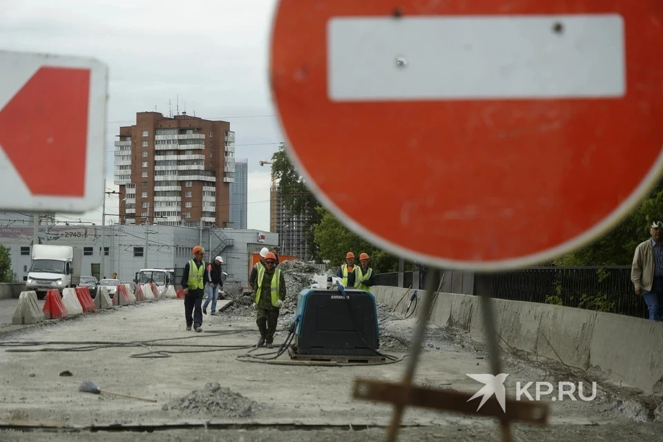 Ремонт дорог требует немало средств из бюджета.