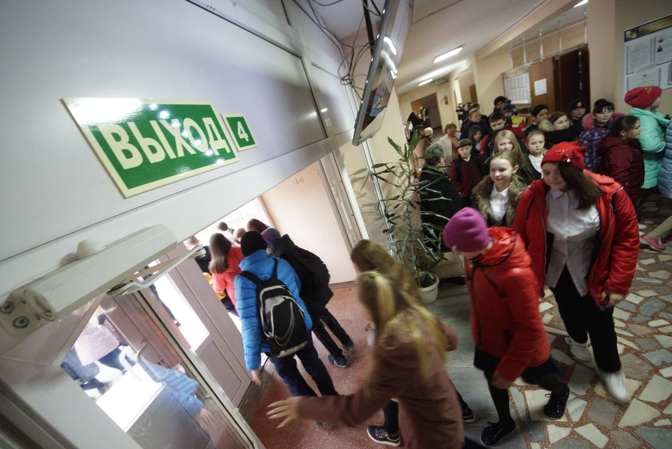 Волна эвакуаций прокатилась по нижегородским школам 6 февраля.