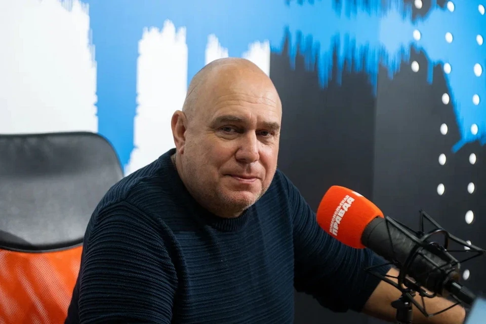 Автоэксперт Дмитрий Попов прокомментировал в эфире радио "Комсомольская правда" 92.0 FM громкое дело о взятках в петербургских МРЭО.