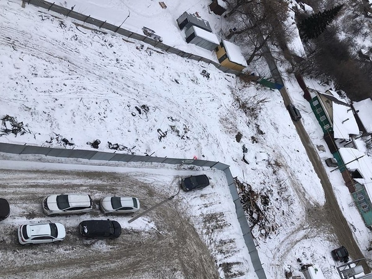 В Уфе ликвидировали кладбище автомобилей возле новостройки - KP.RU