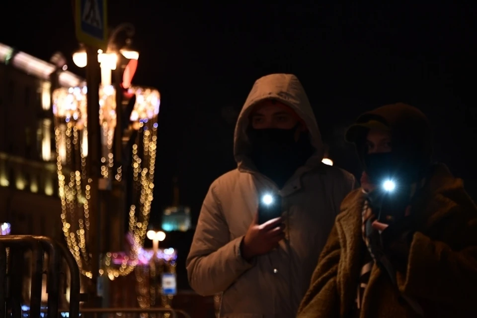 Ремонт освещения в сквере на улице Авиационной в Нижнем Новгороде ...