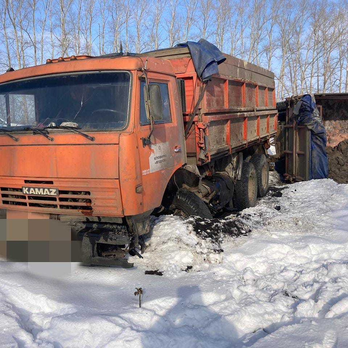 В Тамбовской области при столкновении КамАЗа и иномарки погиб 46-летний  мужчина - KP.RU