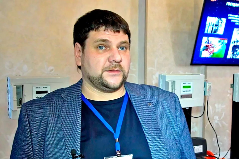 Руководитель ООО «ПромКомплектСервис» Вадим Орлов рассказал на конференции о сотрудничестве с НПП «Ирвис». Фото: скрин с видео