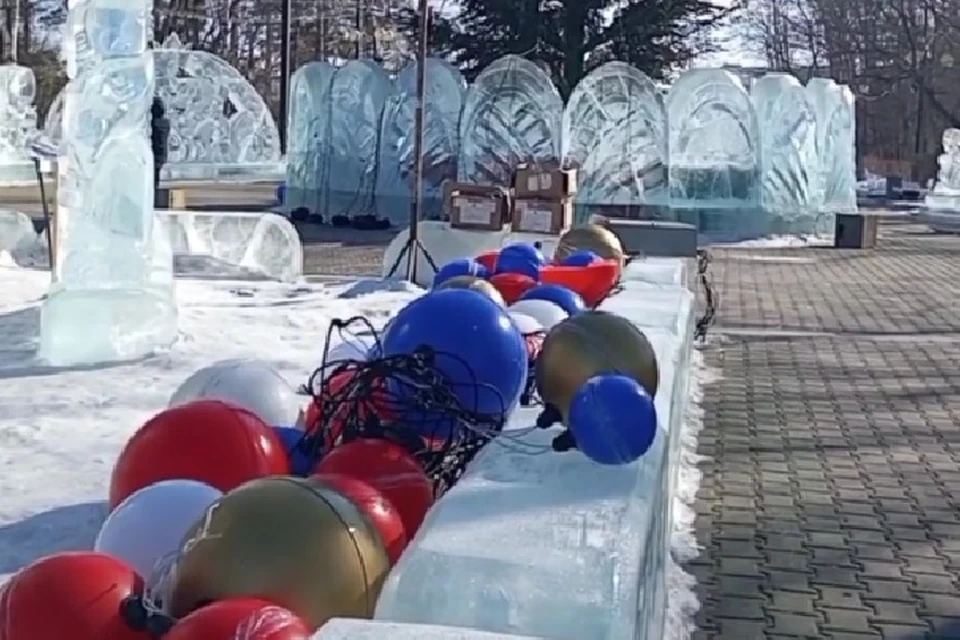 Новогодние городки разбирают в Хабаровске