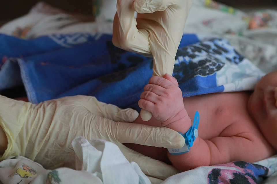 В Туве мать случайно задушила новорожденную дочь во время кормления грудью